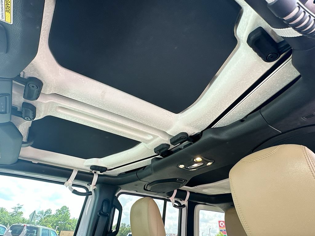 Used 2019 Jeep Wrangler Unlimited Sahara w/ Quick Order Package 24M Moab AWD/4WD image 11