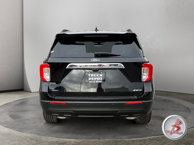 Used 2022 Ford Explorer XLT image 6