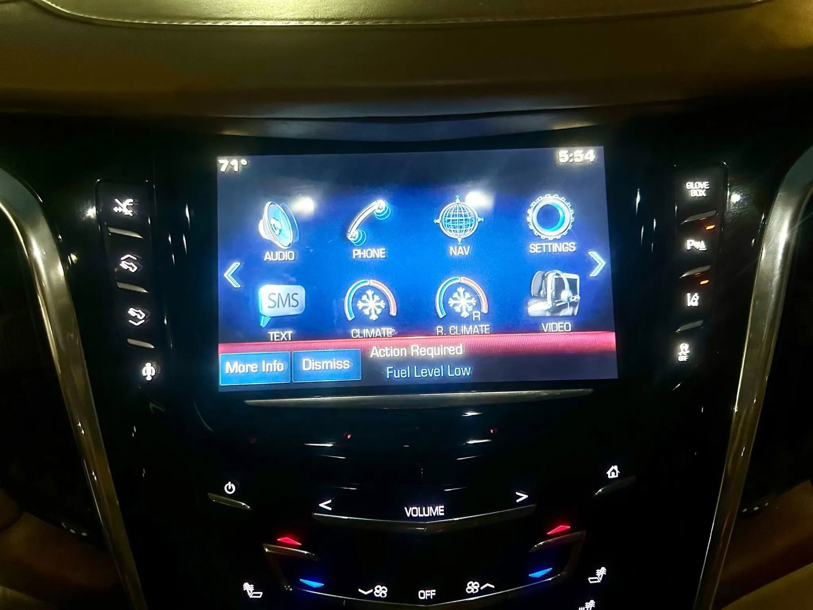 Used 2015 Cadillac Escalade Platinum image 27