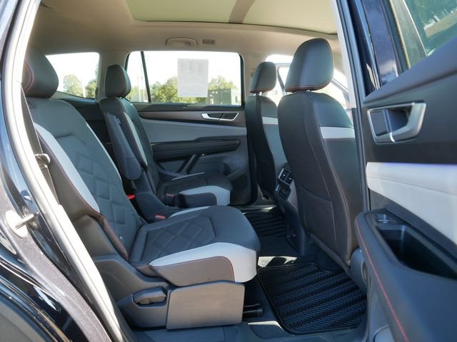 Certified 2026 Volkswagen Atlas Peak Edition AWD/4WD image 19