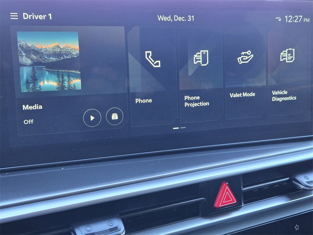 Certified 2025 Kia Sorento LX image 8