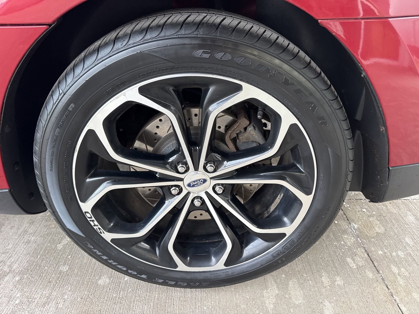 Used 2016 Ford Taurus SHO w/ Equipment Group 401A image 18