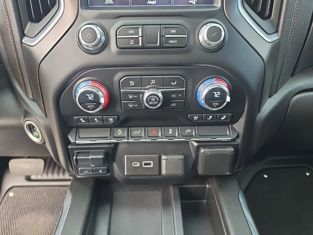 Used 2022 GMC Sierra 1500 AT4 w/ AT4 Preferred Package AWD/4WD image 16