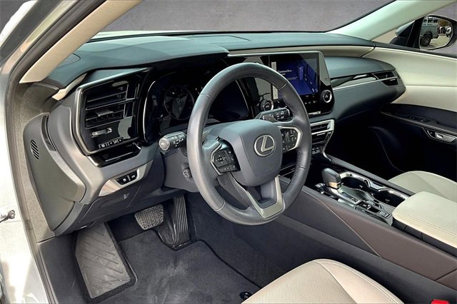 Used 2024 Lexus RX 350 FWD image 12
