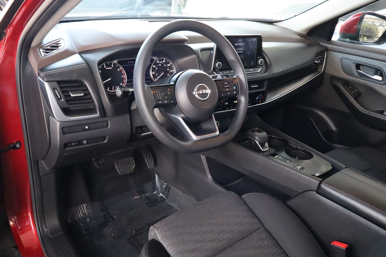 Used 2023 Nissan Rogue SV FWD image 17