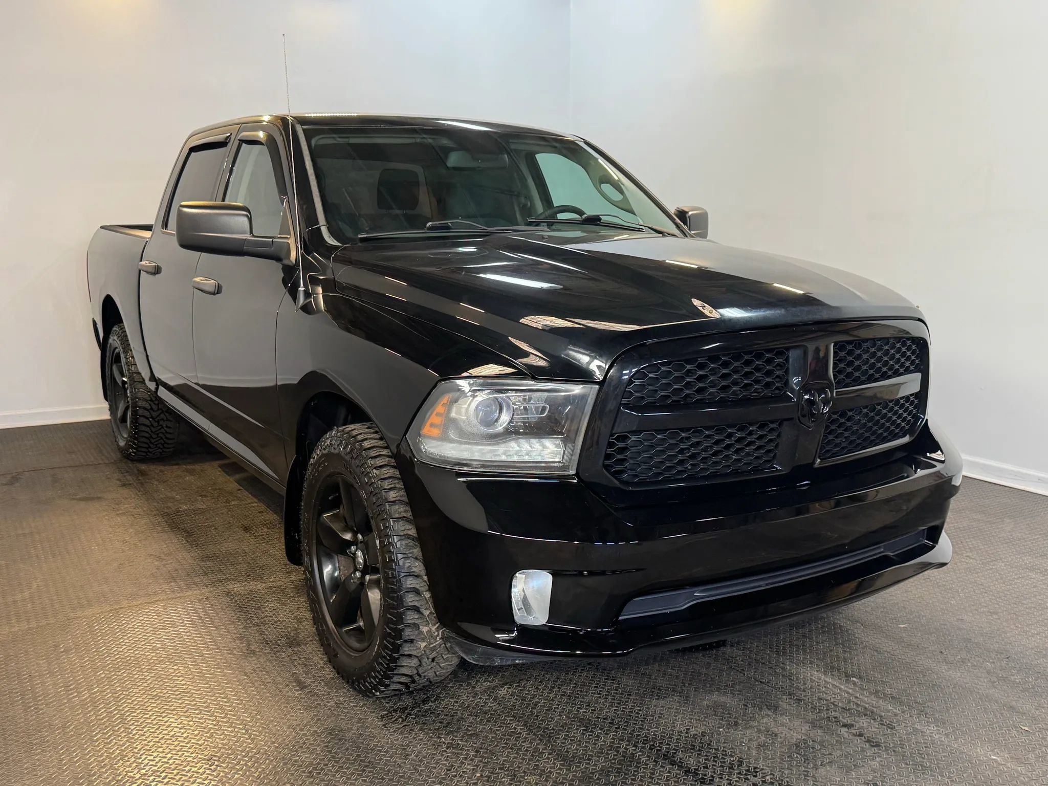 Used 2014 RAM 1500 Express w/ Black Ram 1500 Express Group image 3