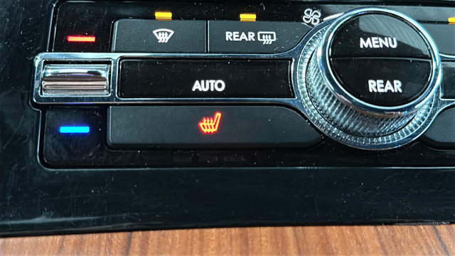 Used 2018 Lincoln Navigator Select AWD/4WD image 42
