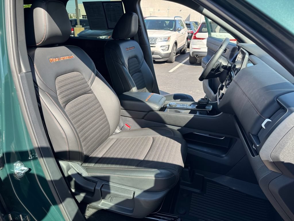 Used 2025 Nissan Pathfinder Rock Creek AWD/4WD image 18