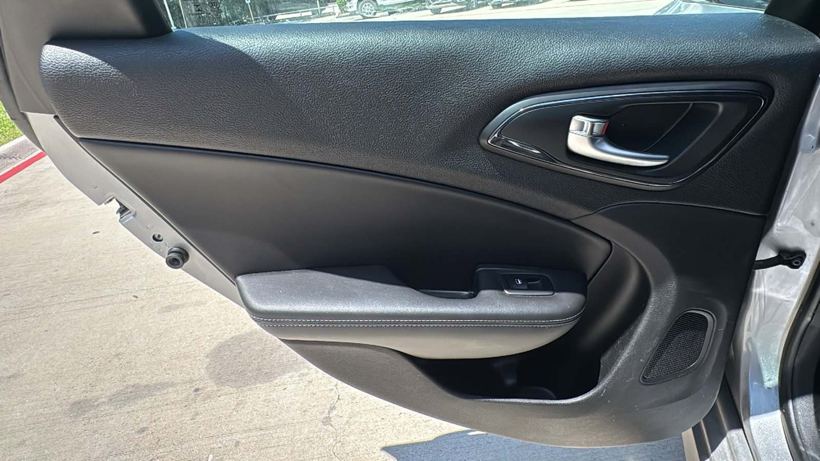 Used 2015 Chrysler 200 S FWD image 18