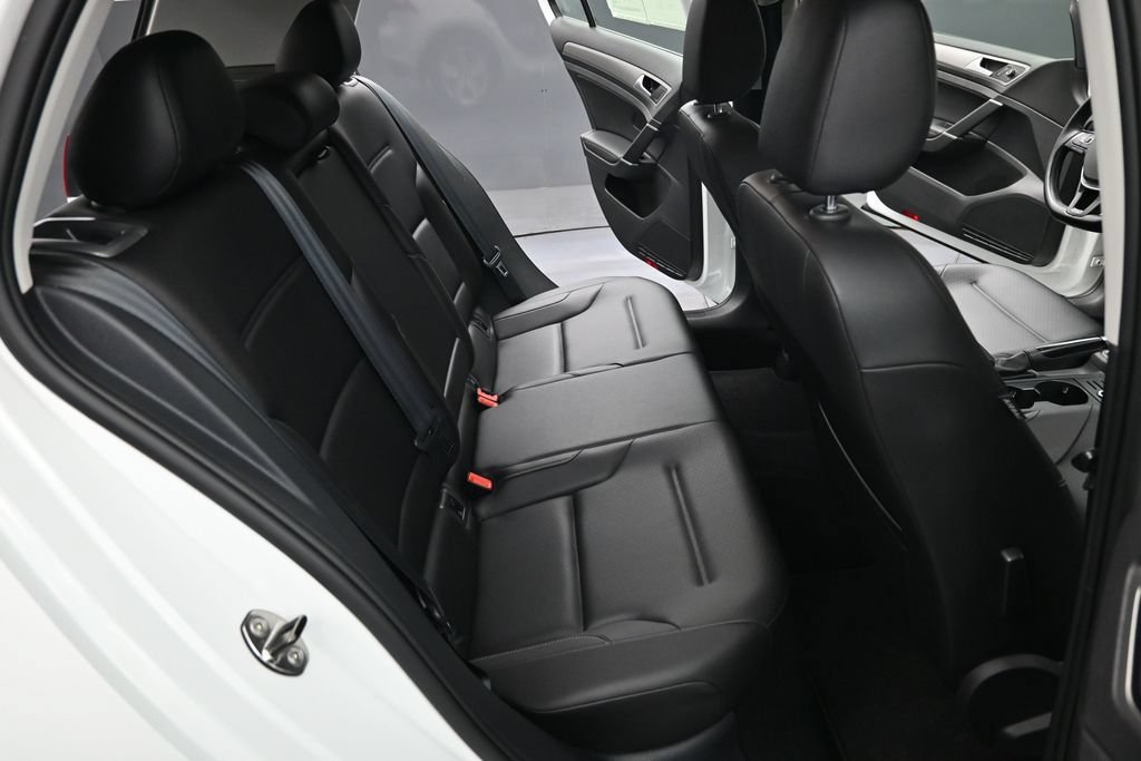 Used 2017 Volkswagen Golf Wolfsburg Edition FWD image 30
