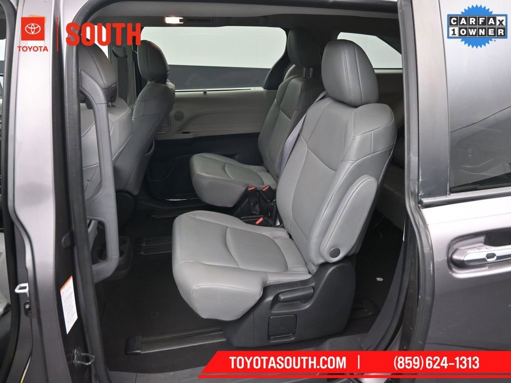 Used 2023 Toyota Sienna XLE image 10