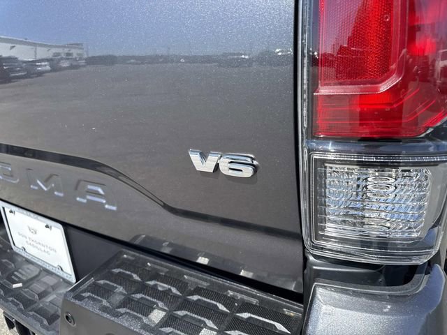 Used 2021 Toyota Tacoma TRD Off-Road w/ Technology Package image 4