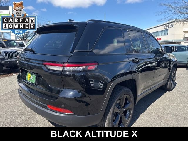 Used 2024 Jeep Grand Cherokee Altitude image 16