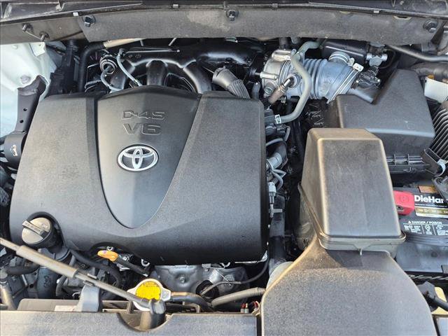 Used 2017 Toyota Highlander Limited Platinum FWD image 22