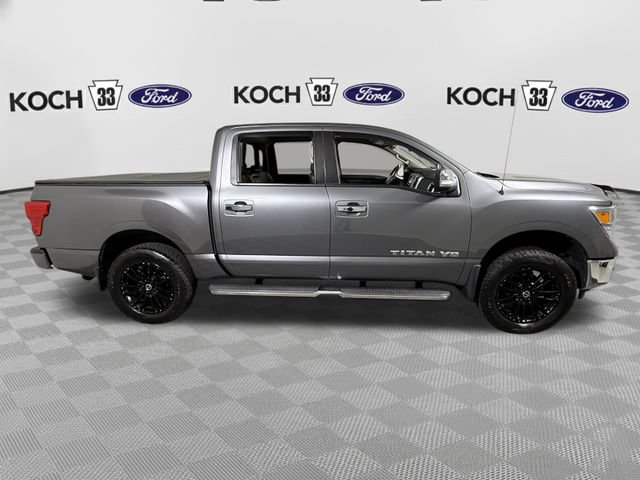 Used 2018 Nissan Titan SL AWD/4WD image 9
