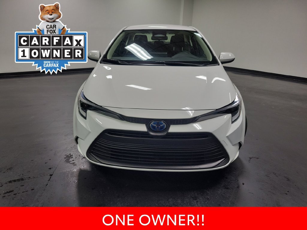 Used 2024 Toyota Corolla LE FWD image 3