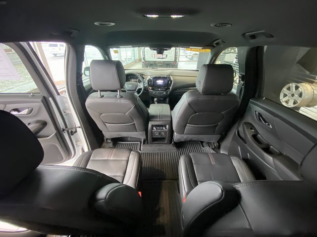 Used 2023 Chevrolet Traverse RS image 15