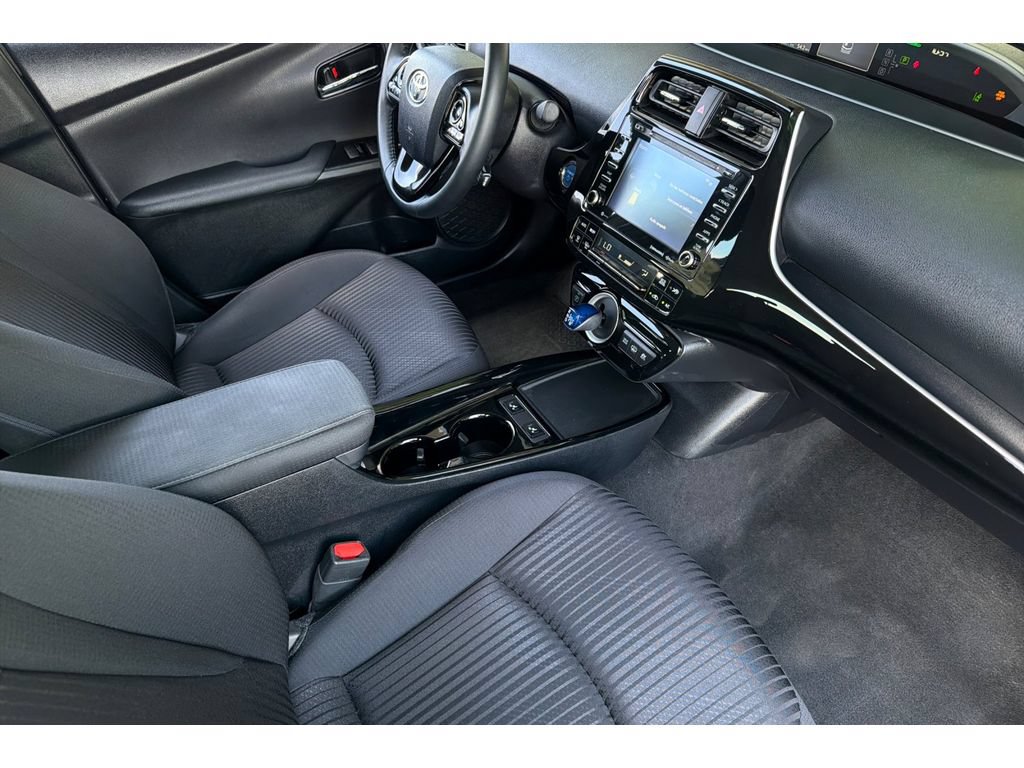 Certified 2022 Toyota Prius Prime LE FWD image 17
