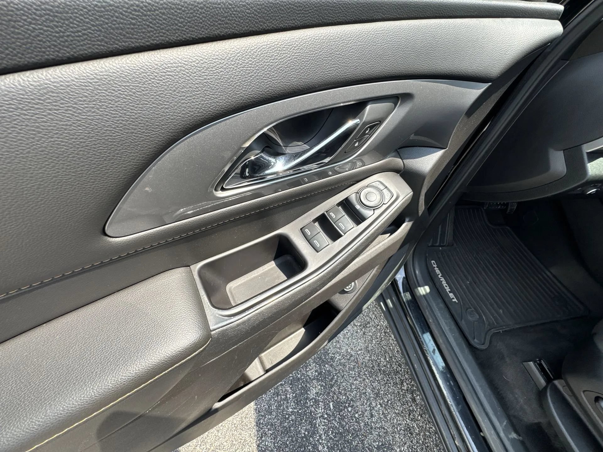 Used 2019 Chevrolet Traverse LT AWD/4WD image 15