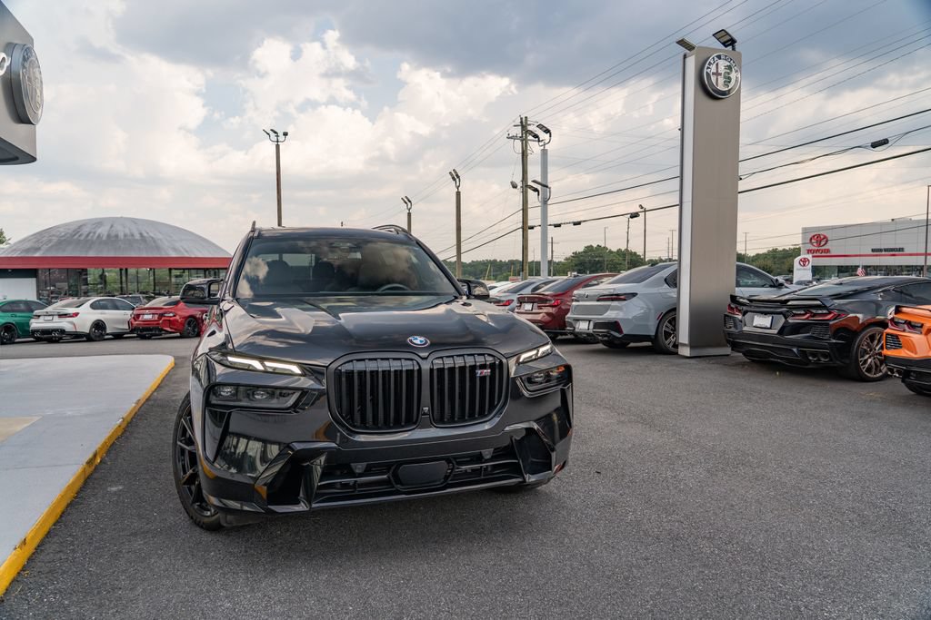 Used 2024 BMW X7 M60i w/ Executive Package AWD/4WD image 11