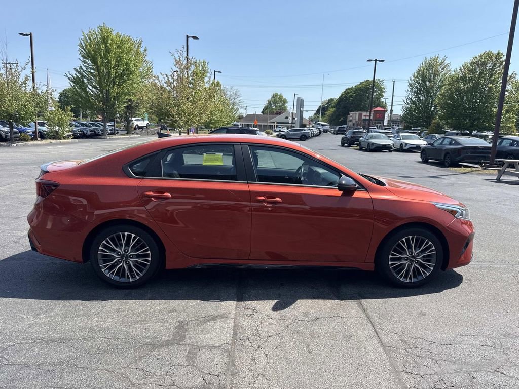 Used 2023 Kia Forte GT-Line w/ GT-Line Technology Package FWD image 9