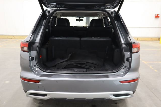 Used 2022 Mitsubishi Outlander SE image 15