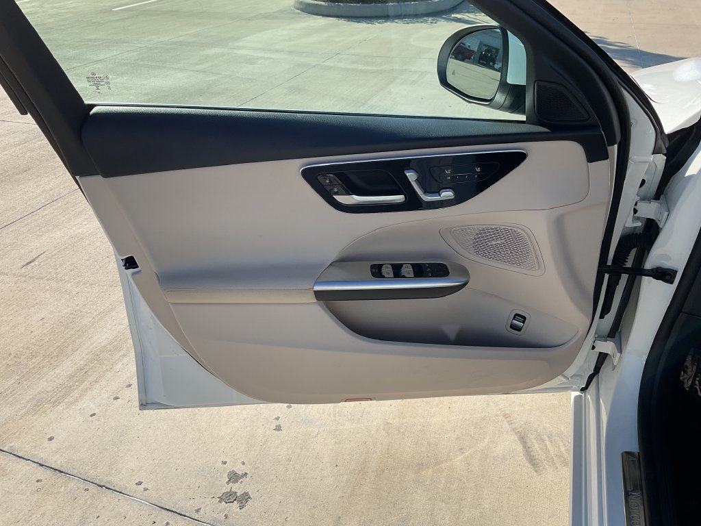Used 2024 Mercedes-Benz C 300 Sedan image 11