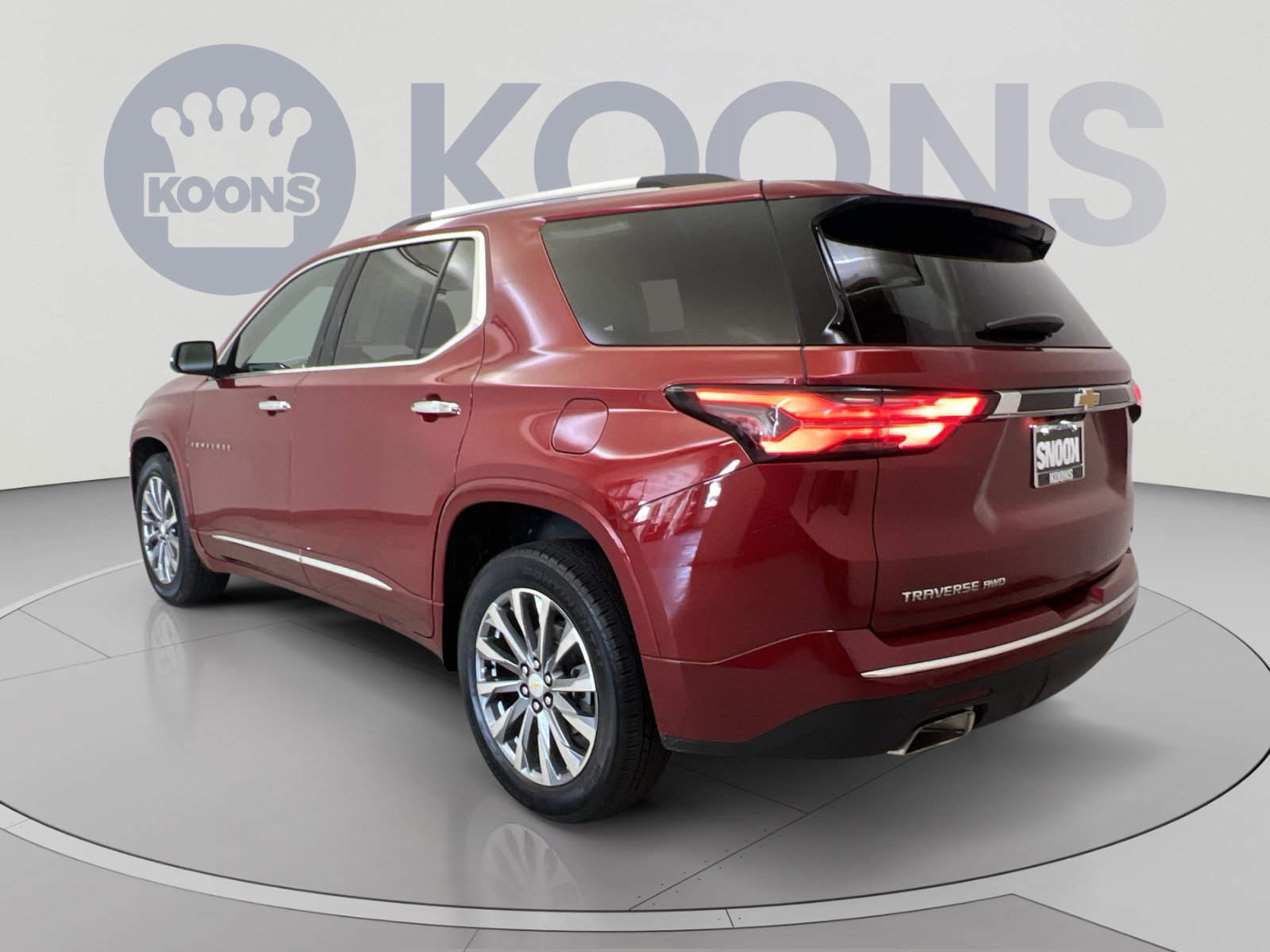 Used 2022 Chevrolet Traverse Premier w/ LPO, Cargo Package AWD/4WD image 7