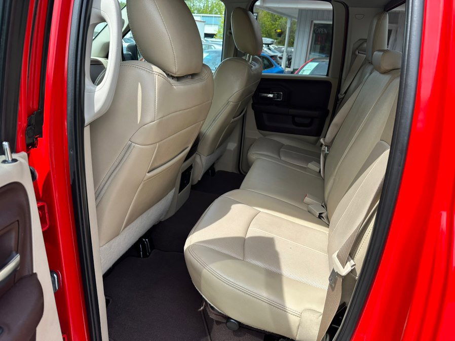 Used 2018 RAM 1500 Laramie w/ Convenience Group AWD/4WD image 15