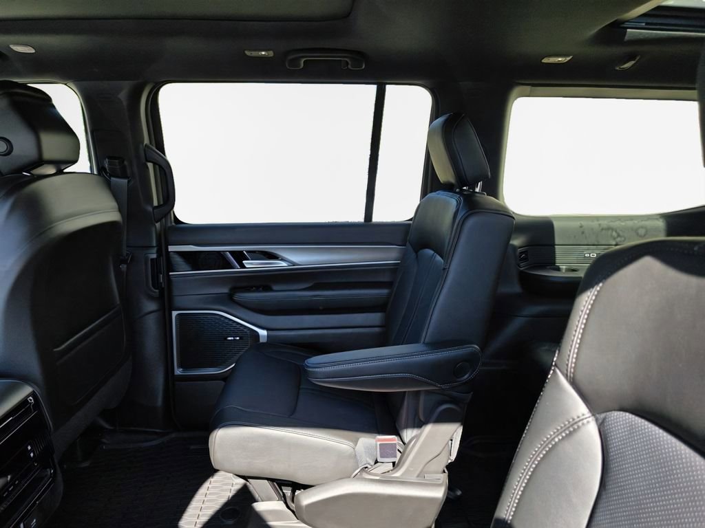 New 2025 Jeep Wagoneer Series II w/ Premium Group I image 35
