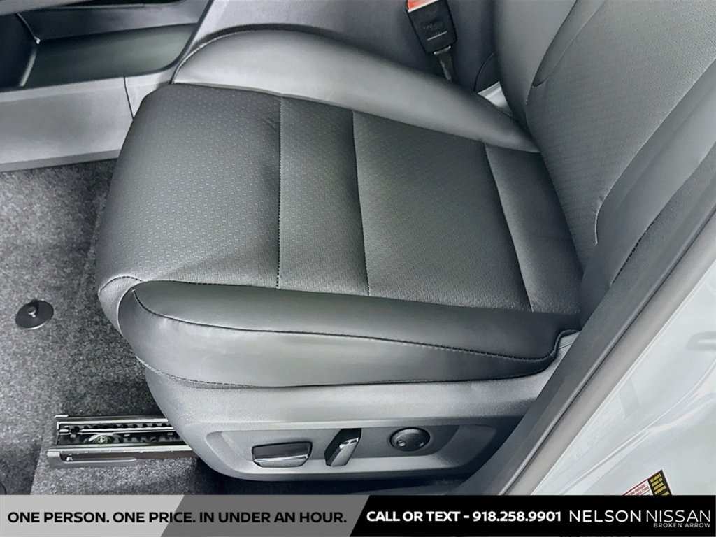 New 2026 Nissan Rogue Dark Armor FWD image 18