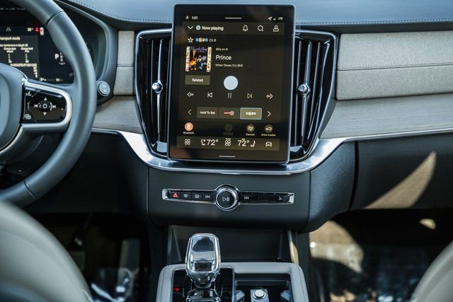 New 2026 Volvo XC90 B6 Plus image 21