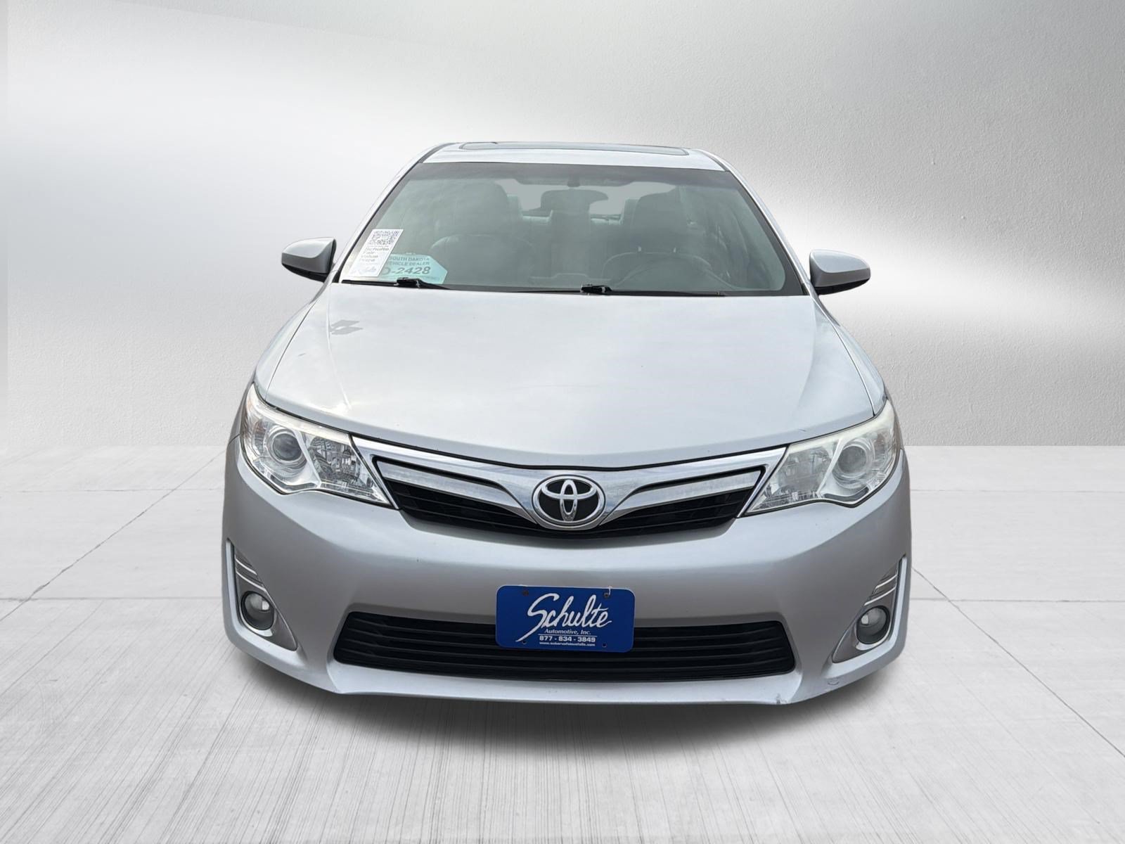 Used 2013 Toyota Camry XLE FWD image 3