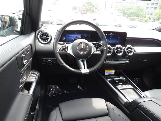 Used 2026 Mercedes-Benz GLB 250 4MATIC image 9