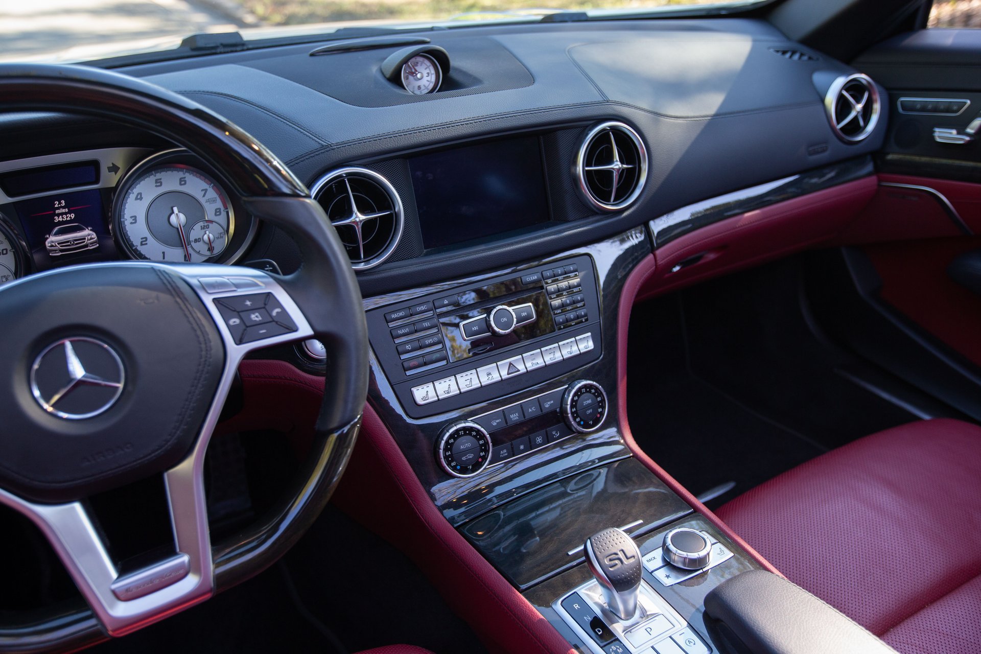 Used 2015 Mercedes-Benz SL 400 image 34