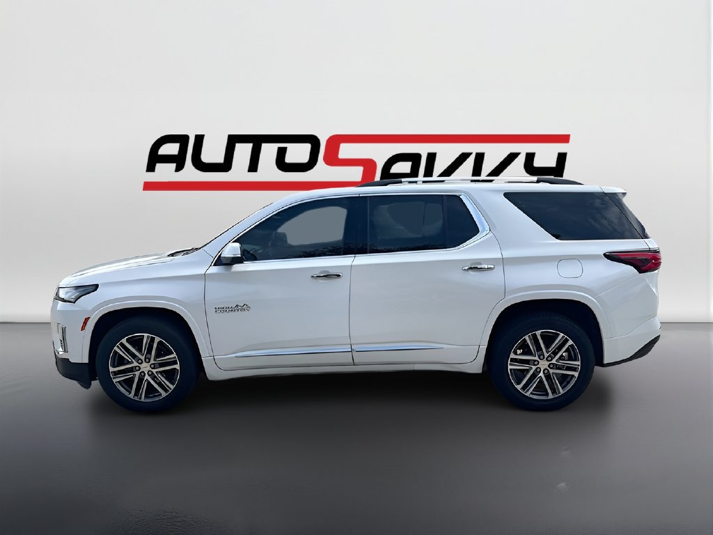 Used 2023 Chevrolet Traverse High Country w/ LPO, Floor Liner Package FWD image 4