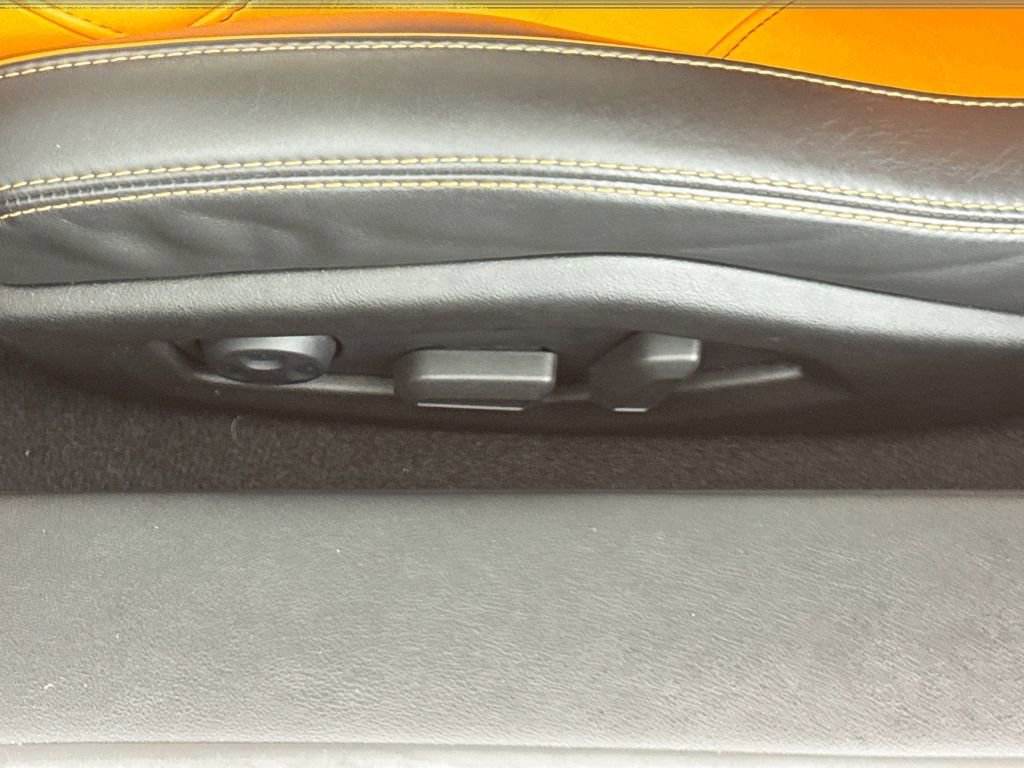 Used 2020 Lamborghini Huracan EVO image 21