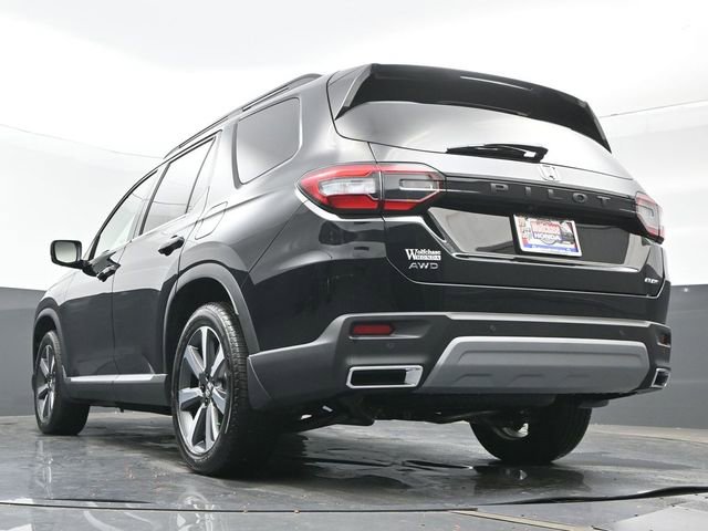 Used 2025 Honda Pilot Elite image 23