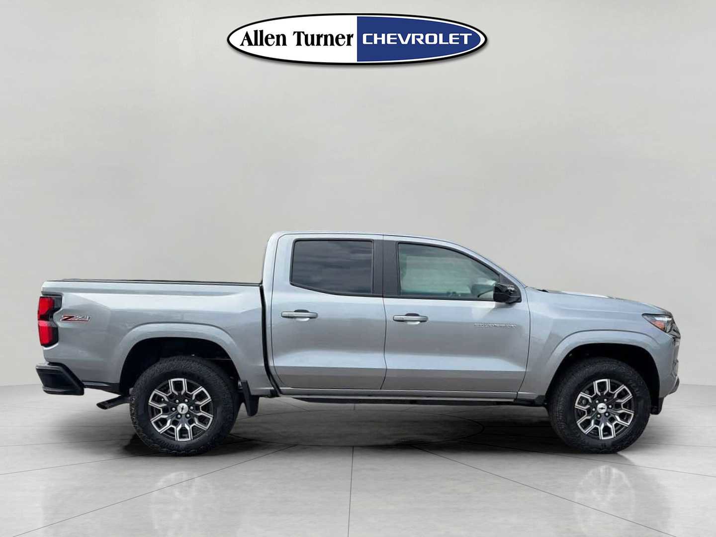 New 2026 Chevrolet Colorado Z71 w/ Technology Package AWD/4WD image 3
