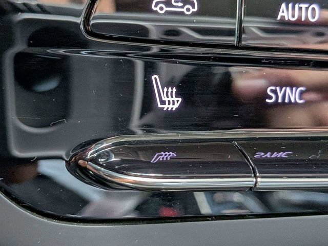 Used 2022 Buick Envision Preferred FWD image 24