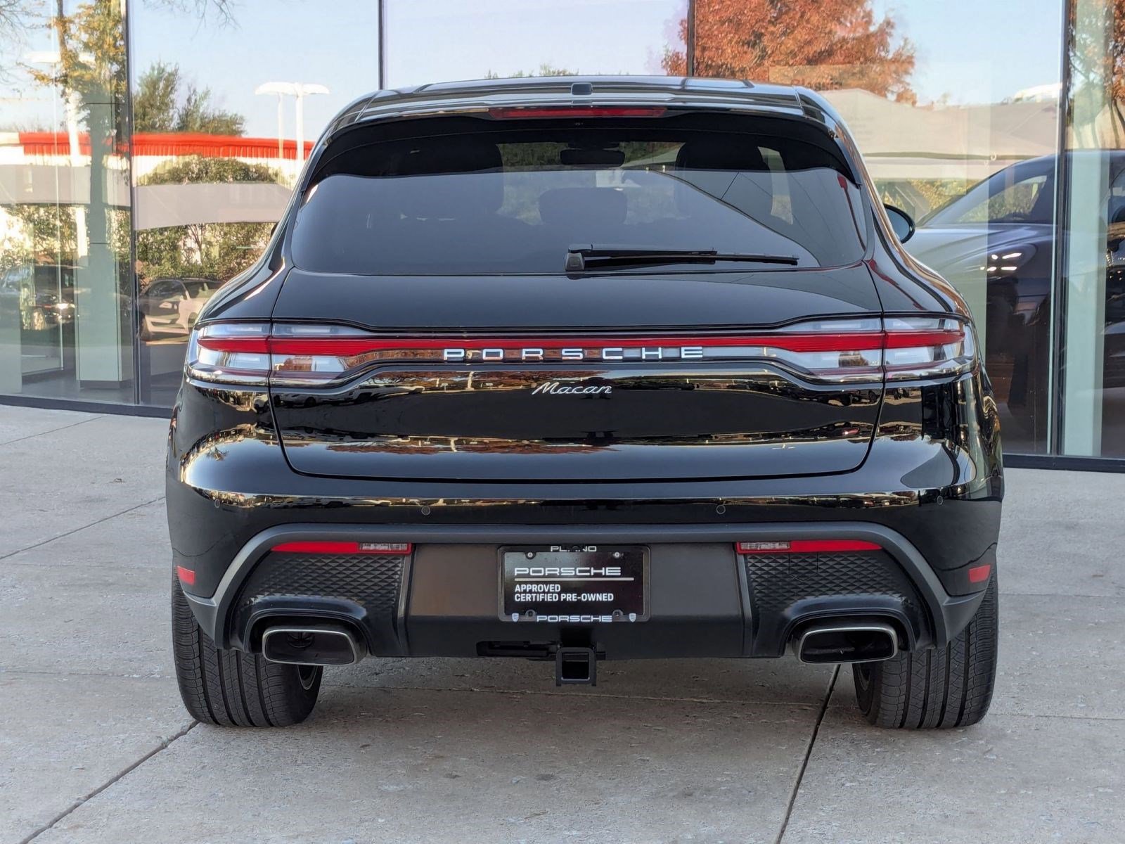 Used 2025 Porsche Macan image 10