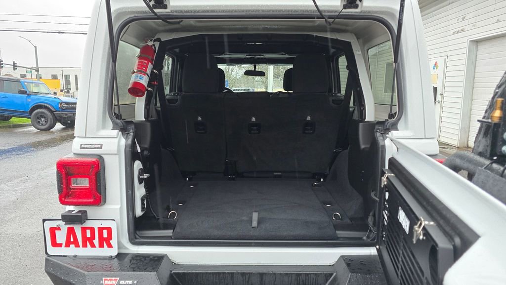 Used 2019 Jeep Wrangler Unlimited Rubicon w/ Steel Bumper Group image 16