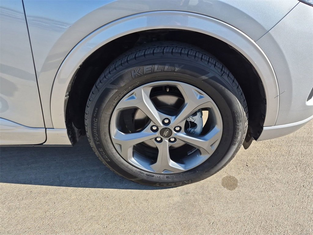 Used 2023 Ford Escape ST-Line image 10