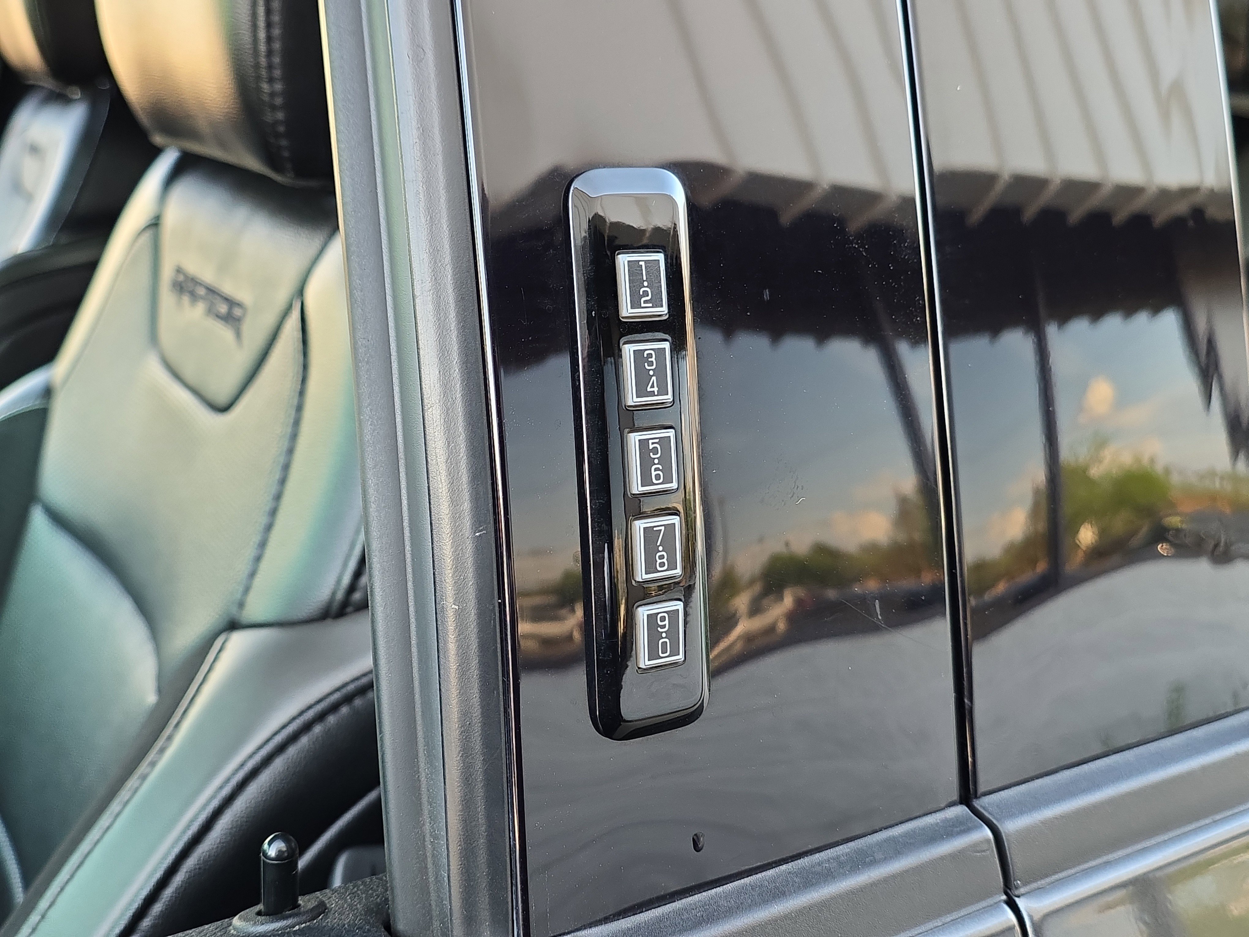 Used 2020 Ford F150 Raptor w/ Equipment Group 802A Luxury image 4