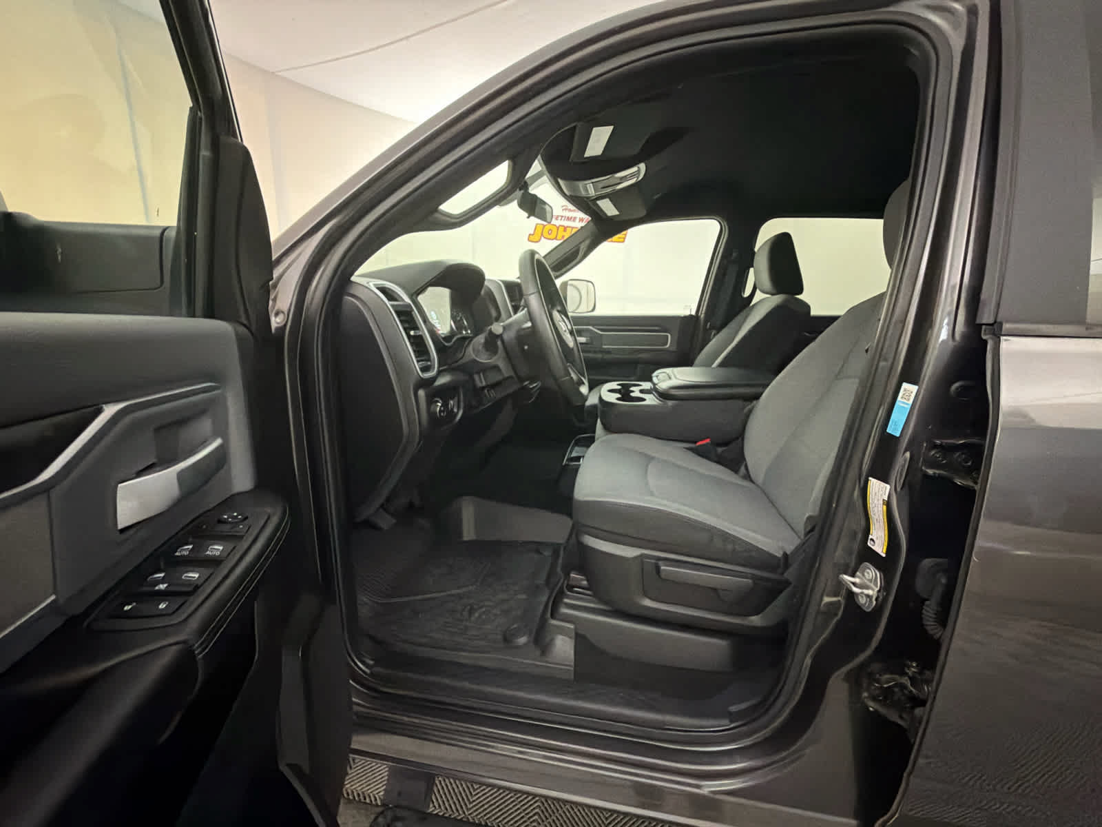 Used 2022 RAM 2500 Big Horn AWD/4WD image 14