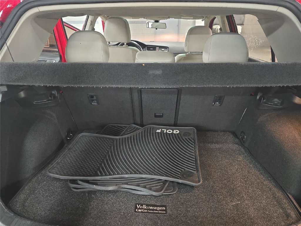Used 2018 Volkswagen Golf SE FWD image 24