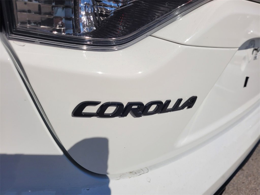 Used 2024 Toyota Corolla Sedan w/ SE Convenience Package image 11