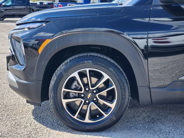 Used 2025 Chevrolet TrailBlazer LT AWD/4WD image 8