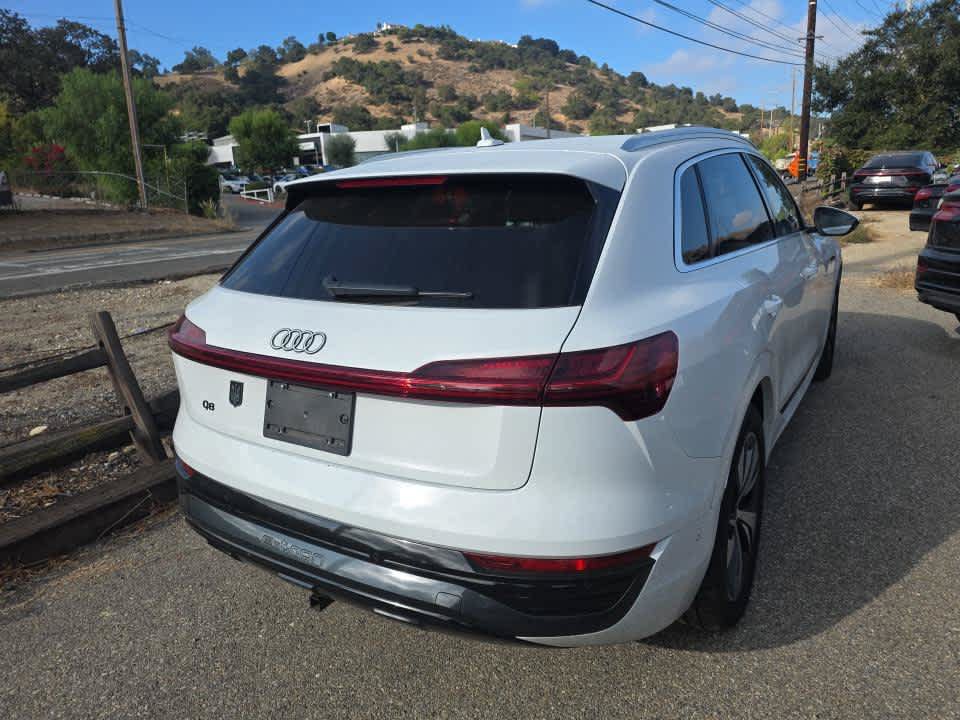 Used 2024 Audi Q8 e-tron Premium Plus w/ Premium Plus Package AWD/4WD image 6