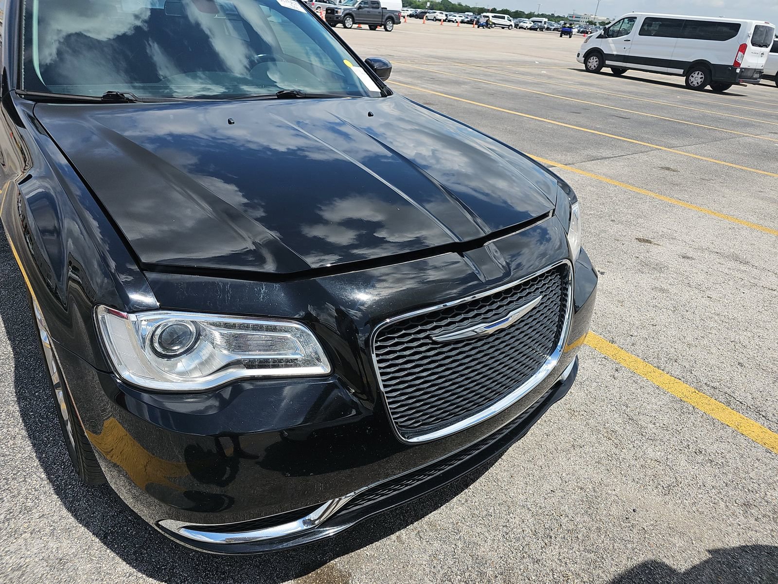 Used 2018 Chrysler 300 Touring L RWD video 2
